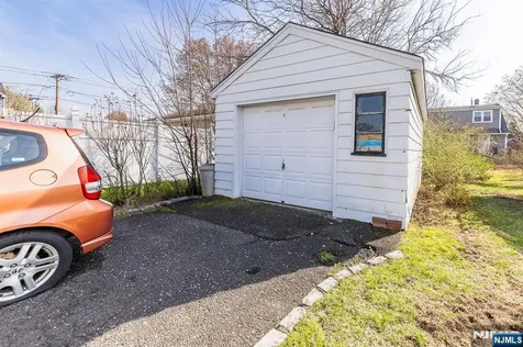71 Hobart Avenue Rutherford NJ 07070