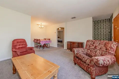 71 Hobart Avenue Rutherford NJ 07070