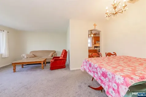 71 Hobart Avenue Rutherford NJ 07070
