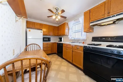 71 Hobart Avenue Rutherford NJ 07070