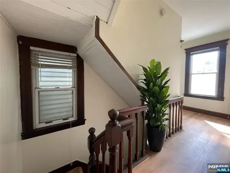 16 Ann Street Harrison NJ 07029