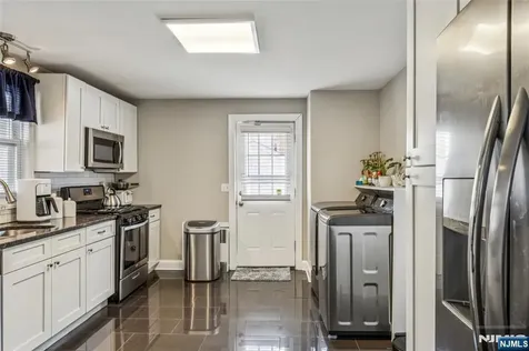 21 Ellington Street East Orange NJ 07017