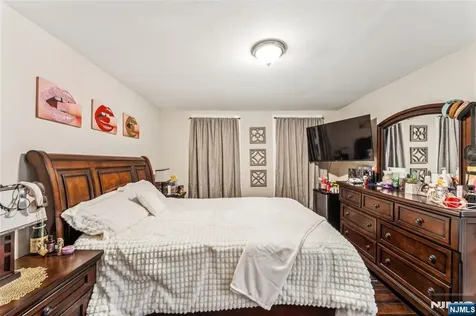 21 Ellington Street East Orange NJ 07017