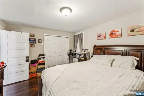 21 Ellington Street East Orange NJ 07017