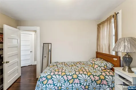 21 Ellington Street East Orange NJ 07017