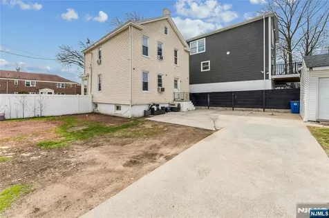 21 Ellington Street East Orange NJ 07017