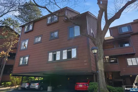 166 Sandcastle Key Secaucus NJ 07094