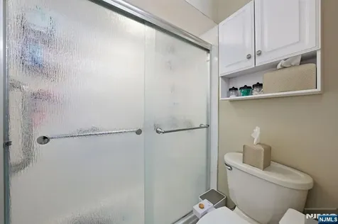 166 Sandcastle Key Secaucus NJ 07094