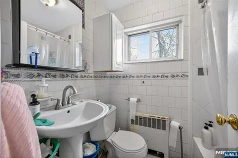 243 Johnson Avenue Hackensack NJ 07601