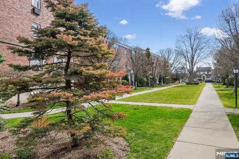 243 Johnson Avenue Hackensack NJ 07601