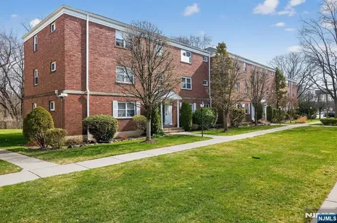 243 Johnson Avenue Hackensack NJ 07601