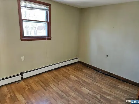 30 Riverside Drive Oakland NJ 07436