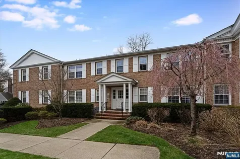 364 E Ridgewood Avenue Ridgewood NJ 07450