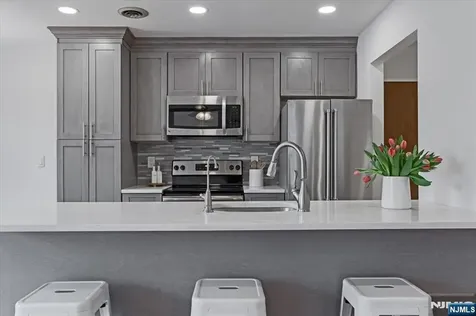 364 E Ridgewood Avenue Ridgewood NJ 07450