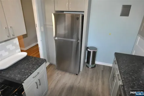 135 E Clinton Bergenfield NJ 07621