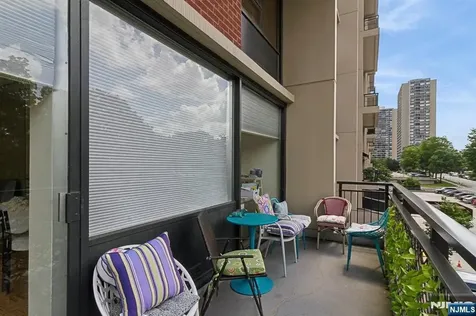4 Horizon Road Fort Lee NJ 07024