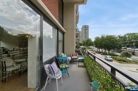 4 Horizon Road Fort Lee NJ 07024