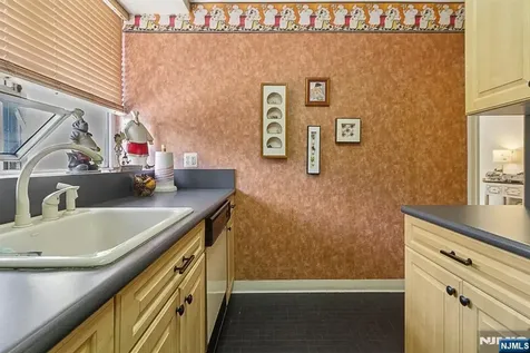 4 Horizon Road Fort Lee NJ 07024