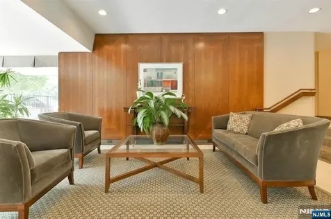 4 Horizon Road Fort Lee NJ 07024