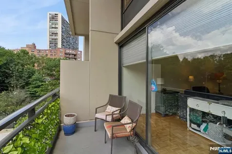4 Horizon Road Fort Lee NJ 07024