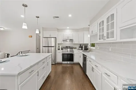 13 Hunters Lane Andover Twsp NJ 07821