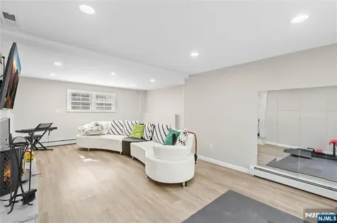 13 Hunters Lane Andover Twsp NJ 07821