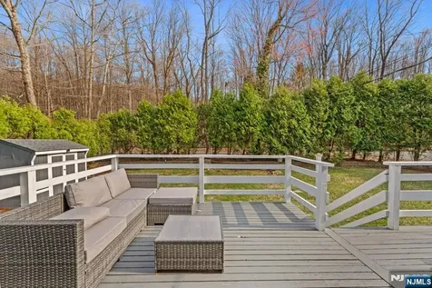 13 Hunters Lane Andover Twsp NJ 07821