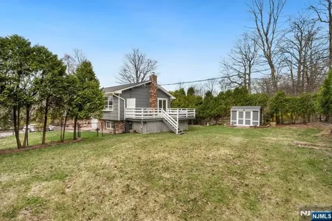 13 Hunters Lane Andover Twsp NJ 07821