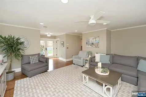 6 Long Avenue Mahwah NJ 07430