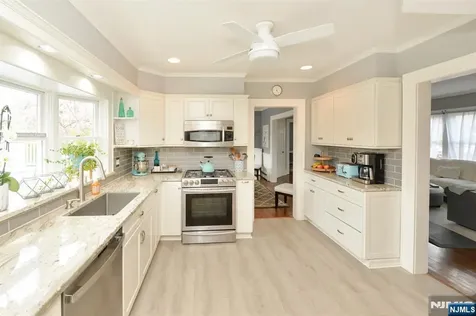 6 Long Avenue Mahwah NJ 07430