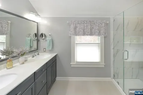 6 Long Avenue Mahwah NJ 07430
