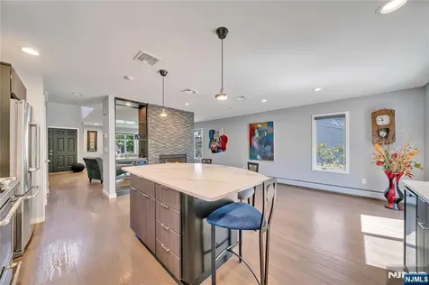 1 Collins Avenue Closter NJ 07624