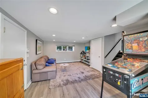 1 Collins Avenue Closter NJ 07624