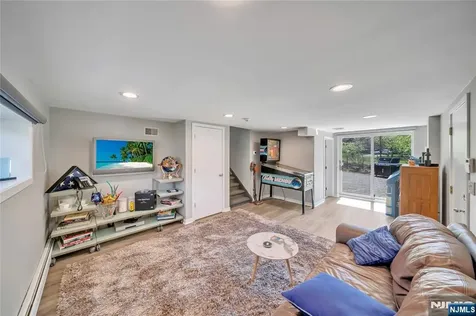 1 Collins Avenue Closter NJ 07624