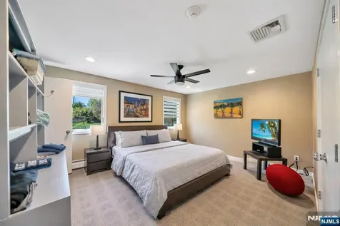 1 Collins Avenue Closter NJ 07624