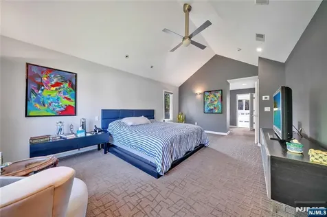 1 Collins Avenue Closter NJ 07624
