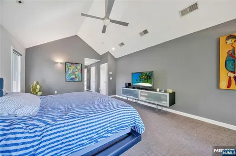 1 Collins Avenue Closter NJ 07624