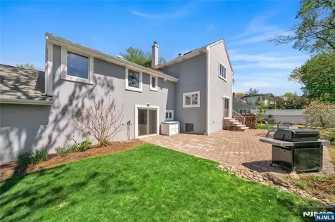 1 Collins Avenue Closter NJ 07624