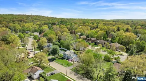 1 Collins Avenue Closter NJ 07624