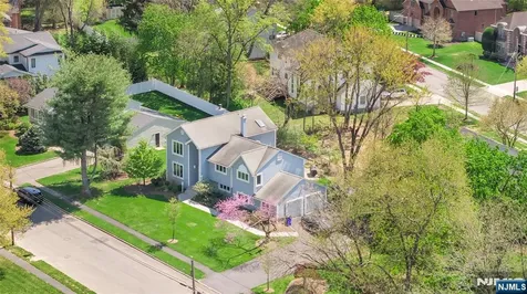 1 Collins Avenue Closter NJ 07624