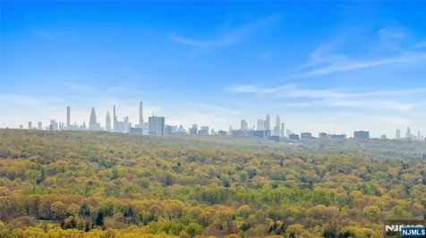 1 Collins Avenue Closter NJ 07624