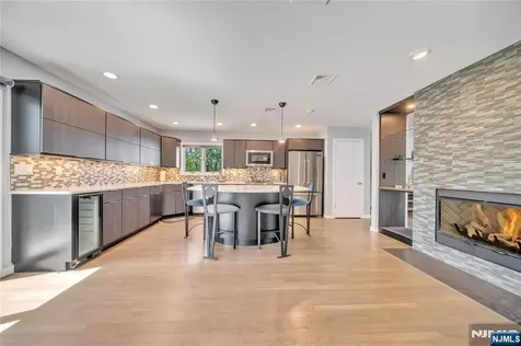 1 Collins Avenue Closter NJ 07624