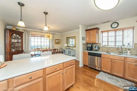 802 Thoreau Court Mahwah NJ 07430