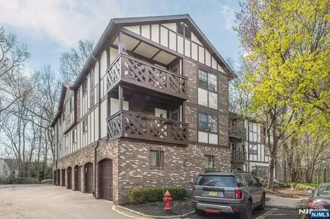802 Thoreau Court Mahwah NJ 07430