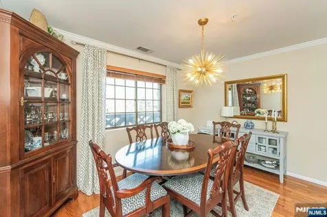 802 Thoreau Court Mahwah NJ 07430