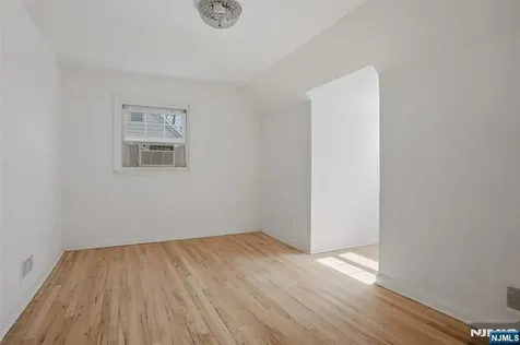 263 Genesee Avenue Englewood NJ 07631