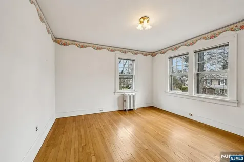 971 Garrison Avenue Teaneck NJ 07666