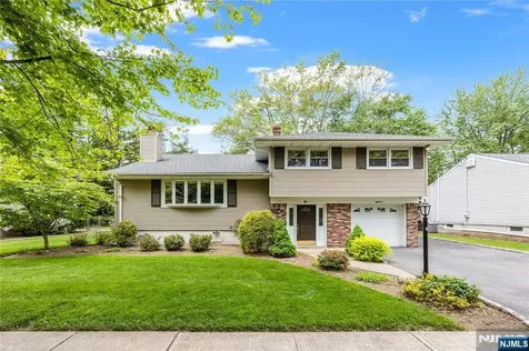 18 Dogwood Court Westwood NJ 07675
