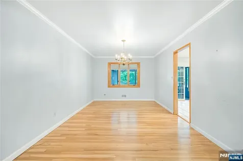18 Dogwood Court Westwood NJ 07675