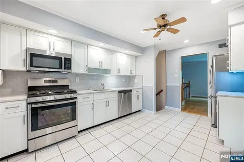 18 Dogwood Court Westwood NJ 07675